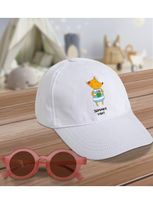 Bk Kids Summer Vibes Tasarımlı Beyaz Cotton Çocuk Şapkası ve Pembe Çocuk Güneş Gözlüğü Hediye Seti