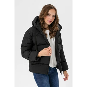 Kadın Jel Dolgu Kapüşon Detaylı Şişme Mont