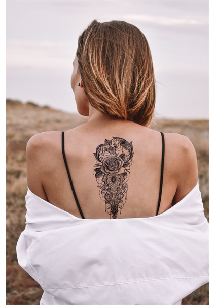 Desire Gerçekçi Görünümlü Gül Dövmesi