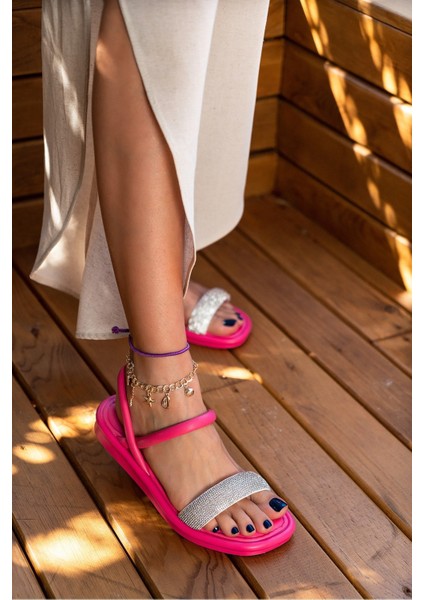 Christi Taş Detaylı Günlük Kadın Sanadlet Fuşya fiyatları