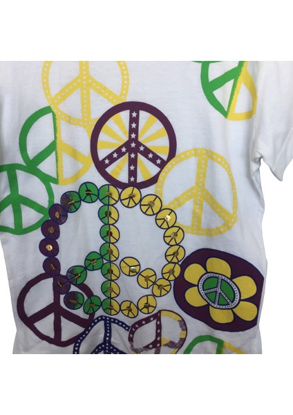 Desenli Beyaz T-Shirt