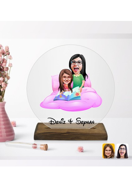 Kişiye Özel Anne Kız Karikatürlü Yuvarlak Ahşap Standlı Biblo-3