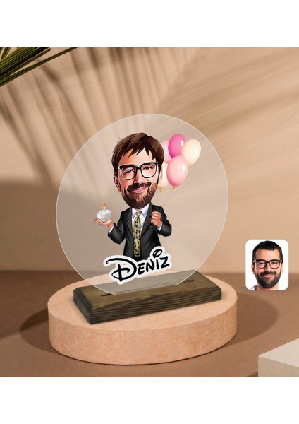 Kişiye Özel Erkek Doğum Günü Karikatürlü Yuvarlak Ahşap Standlı Biblo-3 fiyatları