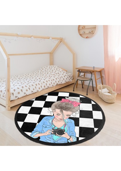Dama Zeminli Fotoğraf Çeken Kız Tasarımlı Çocuk & Genç Odası Makinede Yıkanabilir Kaymaz Tabanlı Püsküllü Yuvarlak Çocuk Halısı modelleri
