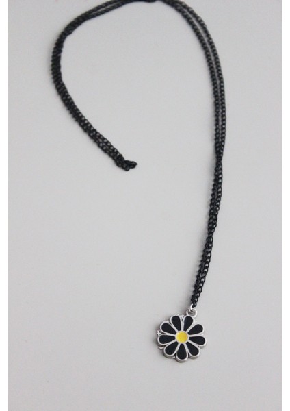 Papatya Figürlü Kolye