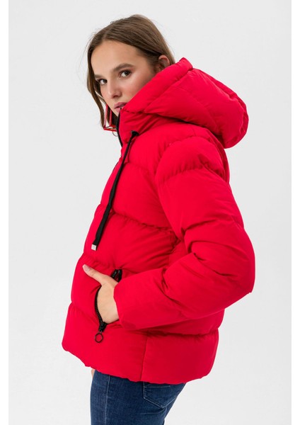 Kadın Jel Dolgu Kapüşon Detaylı Şişme Mont modelleri