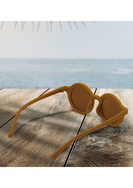 Kids Summer Vibes Tasarımlı Beyaz Cotton Çocuk Şapkası ve Sarı Çocuk Güneş Gözlüğü Hediye Seti fırsatları