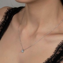 Gumush Swarovski Taşlı Gümüş Tektaş Bayan Kolye