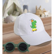 BK Kids Sevimli Dinozor Tasarımlı Beyaz Cotton Çocuk Şapkası ve Yeşil Çocuk Güneş Gözlüğü Hediye Seti