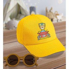 BK Kids Yarışçı Ayı Tasarımlı Sarı Cotton Çocuk Şapkası ve Sarı Çocuk Güneş Gözlüğü Hediye Seti