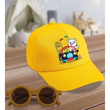 BK Kids Sevimli Sürücü Tasarımlı Sarı Cotton Çocuk Şapkası ve Sarı Çocuk Güneş Gözlüğü Hediye Seti