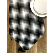 Desenİzmir Kaz Ayağı Desenli Runner Örtü