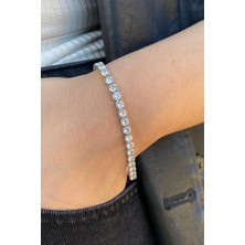 Ressia Kadın Üzeri Su Yolu Zirkon Taşlı Bileklik