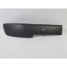 TŞT 2003 - 2006 Renault Megane Iı Ön Tampon Bandı Sağ Çeki Demiri Kapağı Ile Birlikte (Oem NO:7701474482)