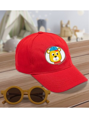 BK Kids Sevimli Ayı Tasarımlı Kırmızı Cotton Çocuk Şapkası ve Sarı Çocuk Güneş Gözlüğü Hediye Seti