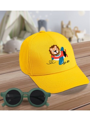 BK Kids Sevimli Pilot Tasarımlı Sarı Cotton Çocuk Şapkası ve Yeşil Çocuk Güneş Gözlüğü Hediye Seti