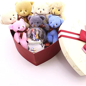 Hediye Filesi 7 Mini Ayıcık Hediye Kutusu Sevgiliye Özel Kalp Kutu Içinde Kış Masalı  Kar Küresi