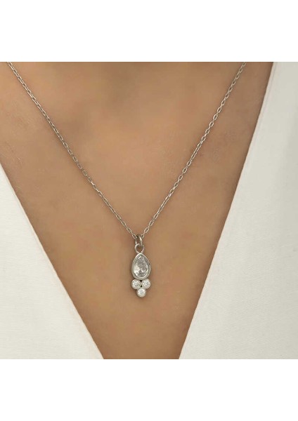 Gümüş Çiğ Damlası Tektaş Bayan Kolye modelleri