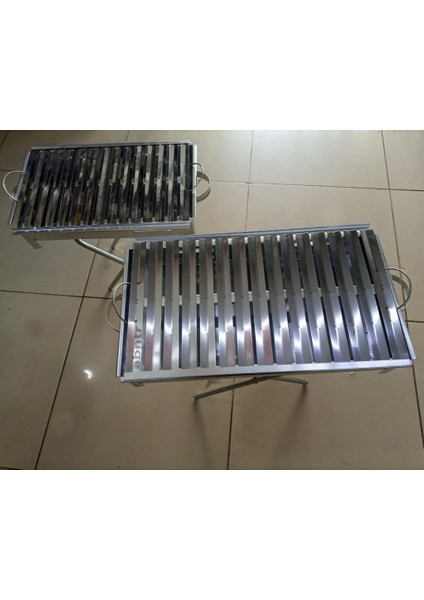 Ayaklı Büyük Mangal 60 cm Kebapçı Tipi Geniş Oluklu Paslanmaz Galvaniz Gövde Krom Köfteci Izgarası fırsatları