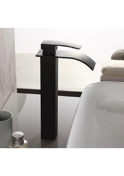 Siyah Kare Çanak Lavabo Bataryası Oval Çıkış Şelale Model Uzunyüksek Lavabo Musluğu Çift Girişli