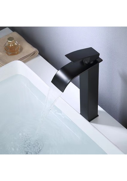 Siyah Kare Çanak Lavabo Bataryası Oval Çıkış Şelale Model Uzunyüksek Lavabo Musluğu Çift Girişli