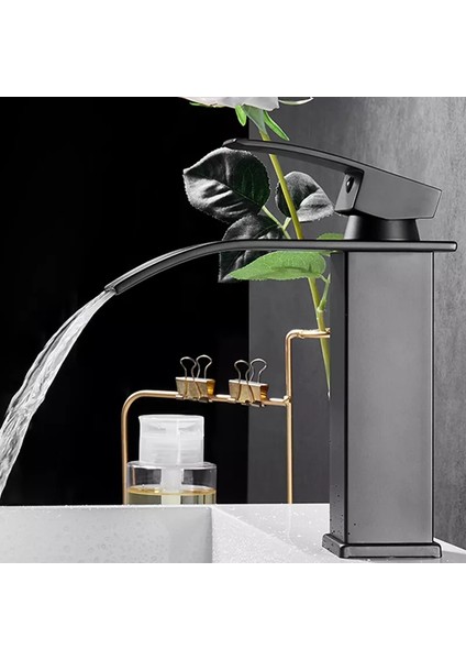 Siyah Kare Lavabo Bataryası Oval Çıkış Şelale Model Yüksek Kalite Lavabo Musluğu Çiftgirişli Armatür