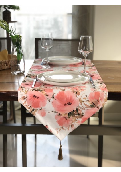 Romantik Desenli Runner Örtü