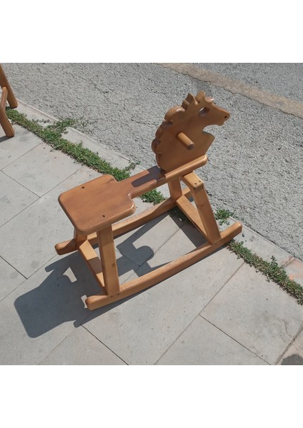 Sallanan At Ahşap modelleri