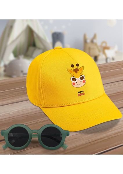 Kids Super Hero Tasarımlı Sarı Cotton Çocuk Şapkası ve Yeşil Çocuk Güneş Gözlüğü Hediye Seti