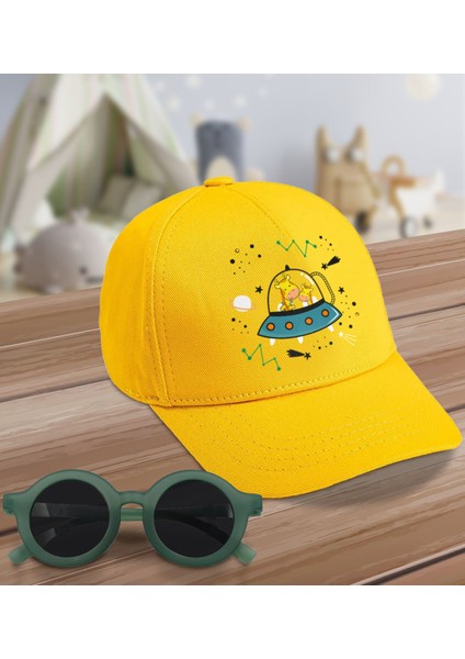 Kids Sevimli Zürafalar Tasarımlı Sarı Cotton Çocuk Şapkası ve Yeşil Çocuk Güneş Gözlüğü Hediye Seti