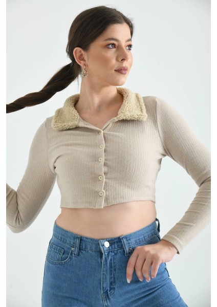 Vizon Gömlek Yaka Kürklü Düğme Detaylı Örme Crop Bluz fiyatları