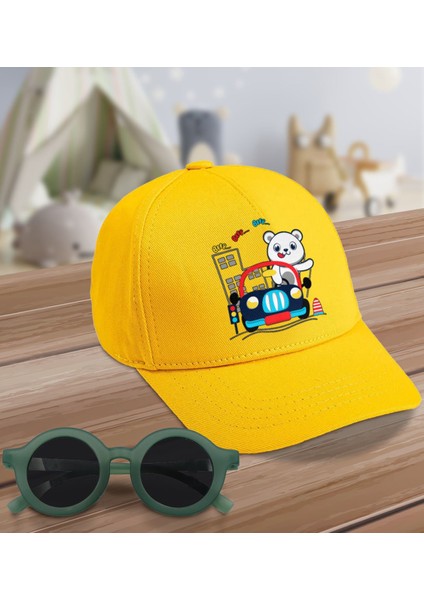 Kids Sevimli Sürücü Tasarımlı Sarı Cotton Çocuk Şapkası ve Yeşil Çocuk Güneş Gözlüğü Hediye Seti-2