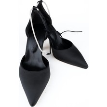 Modabuymus Siyah Saten Bilekten Bağlamalı Taşlı Stiletto Kadeh Topuklu Ayakkabı - Glossy