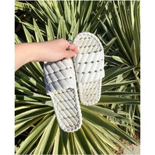 Mersay Kadın Kaydırmaz Terlik Su Tahliyeli