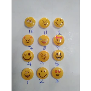 İlhan Düğme  Emojoli Bebek Yelek Düğmesi No:6 Deki Model