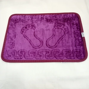 AY Home  Kaymaz Tabanlı Banyo Paspasi Ayak Izli Mürdüm 40 x 60 cm