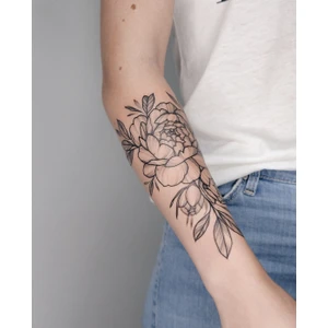 BP Tattoo Crisp Gerçekçi Çiçek Dövmesi