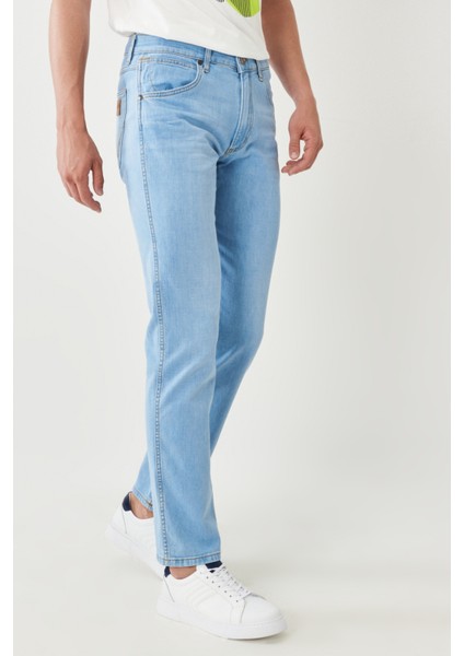 Wrangler Greensboro Regular Straight Fit Düşük Bel Esnek Jean Kot Pantolon