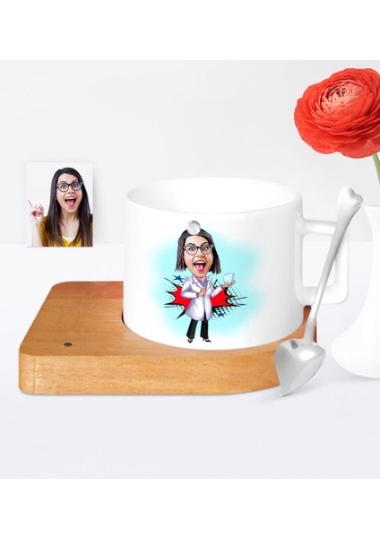 Kişiye Özel Diş Hekimi Karikatür Ahşap Altlıklı Seramik Fincan - 3
