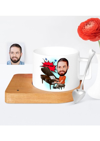 Kişiye Özel Piyanist Karikatür Ahşap Altlıklı Seramik Fincan - 1