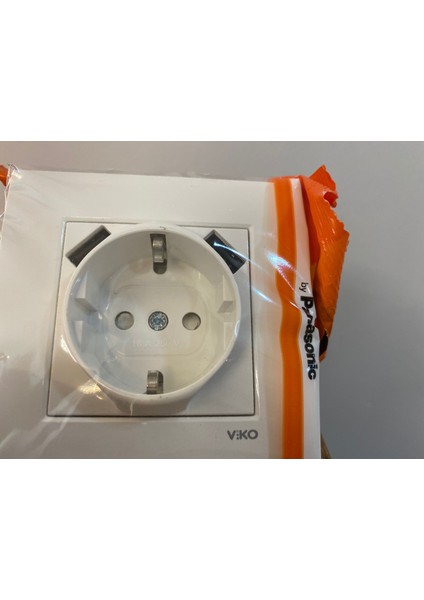 Karre Beyaz 2 Usb'li Topraklı Priz Komple