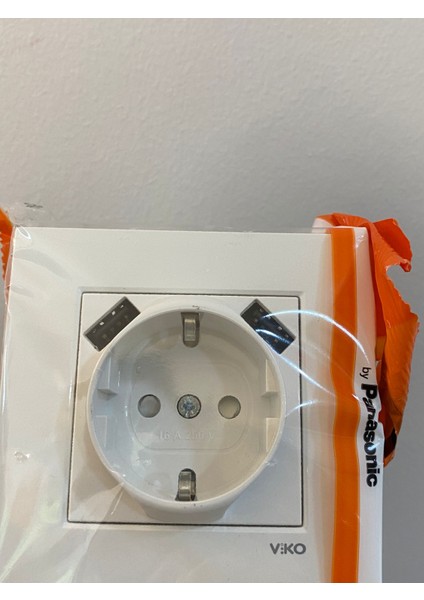 Karre Beyaz 2 Usb'li Topraklı Priz Komple fiyatları