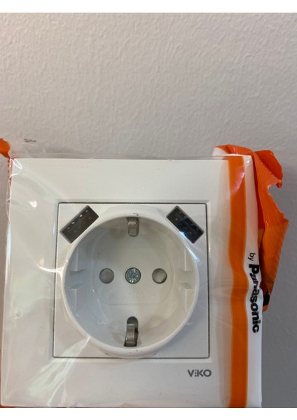 Karre Beyaz 2 Usb'li Topraklı Priz Komple modelleri