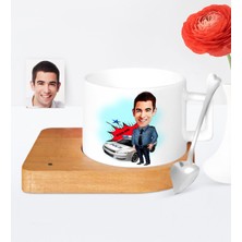 BK Kişiye Özel Trafik Polisi Karikatür Ahşap Altlıklı Seramik Fincan - 2