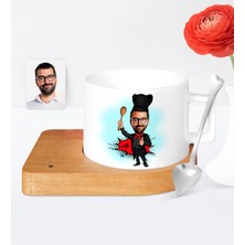 BK Kişiye Özel Master Chef Karikatür Ahşap Altlıklı Seramik Fincan - 1