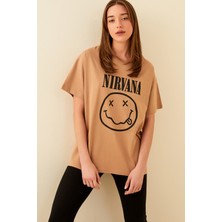 Swist Vizon Yeni Nirvana Baskılı Oversize Kadın Tshirt