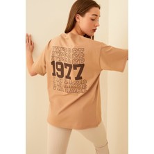 Swist Vizon Vintage Sırt Baskılı Oversize Kadın Tshirt