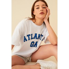 Swist Beyaz Atlanta Baskılı Oversize Kadın Tshirt