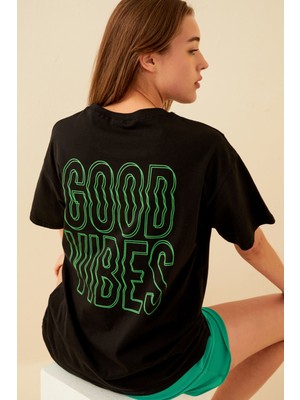 Swist Siyah Good Vibes Sırt Baskılı Oversize Kadın Tshirt
