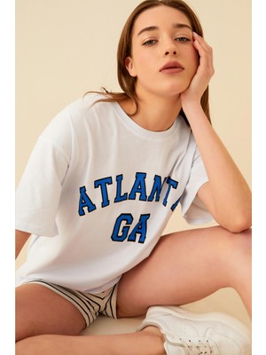 Swist Beyaz Atlanta Baskılı Oversize Kadın Tshirt